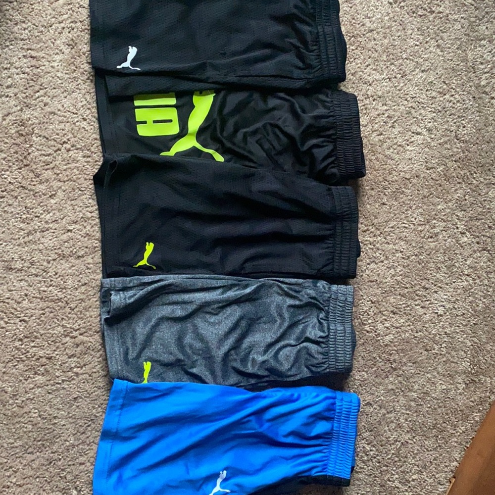 5 pairs of Boys puma shorts